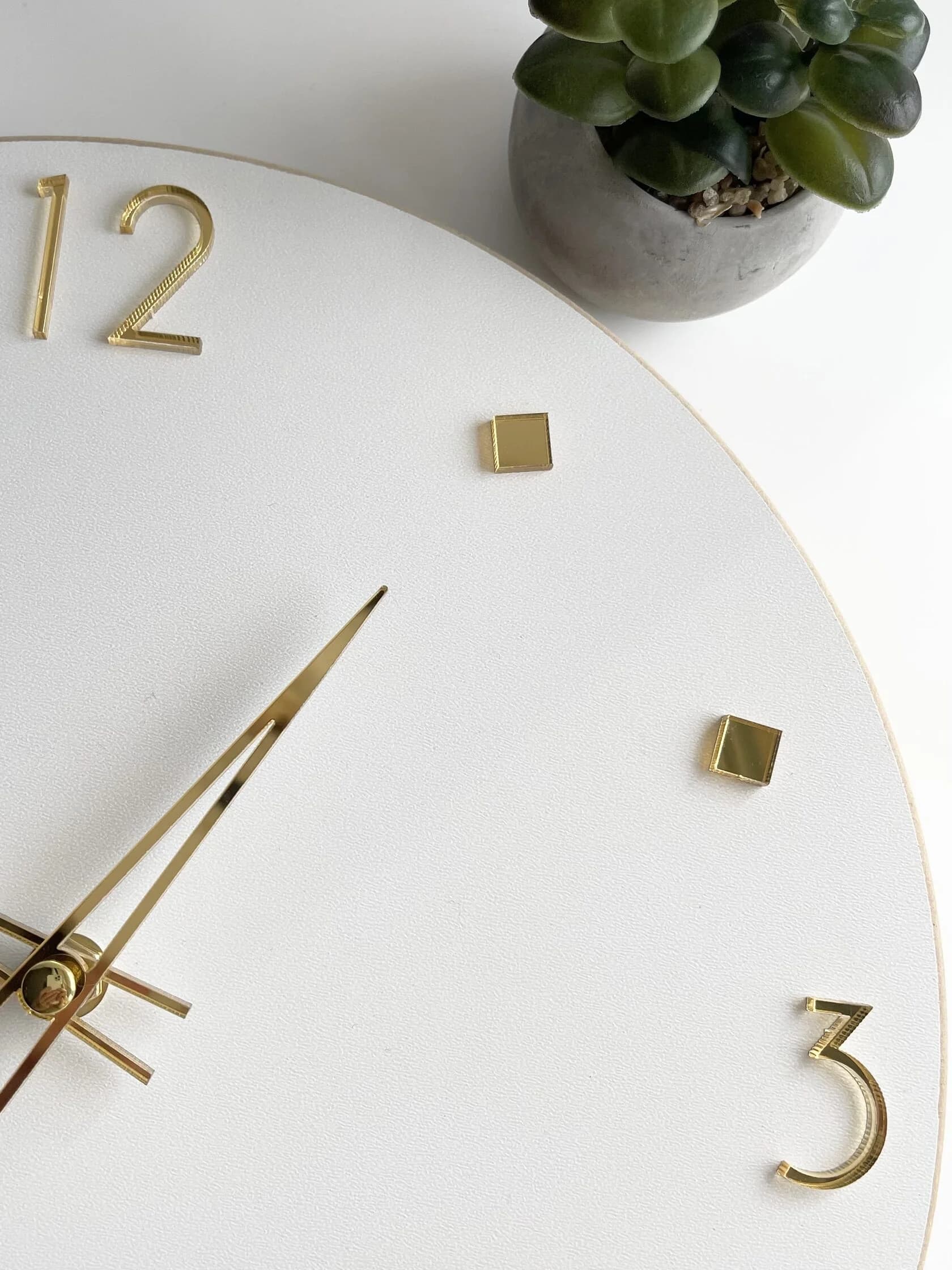 http://45.129.97.76:8000/media/media/product/1761026159.1584363.image.webp