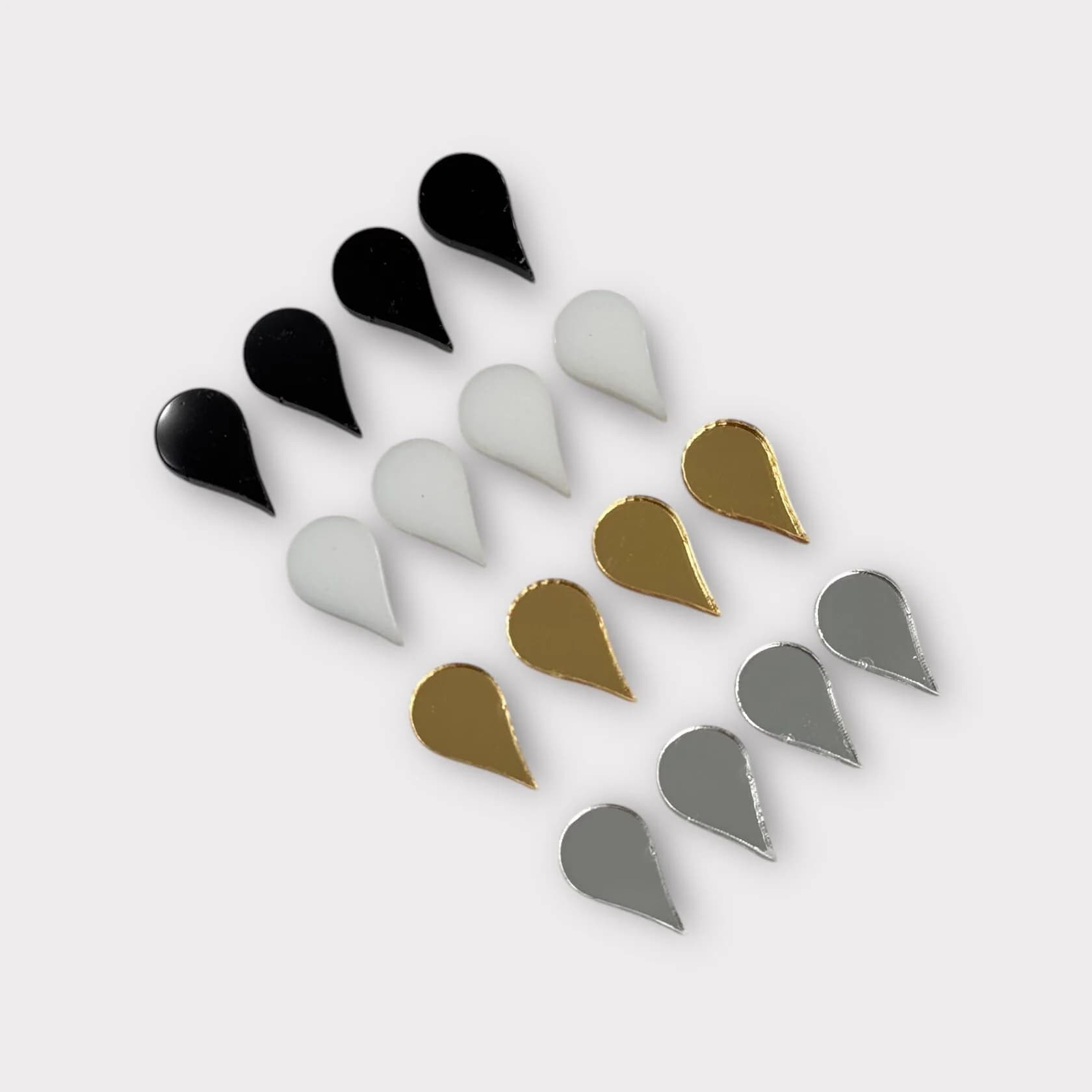 http://45.129.97.76:8000/media/media/product/1761027446.5935452.image.webp