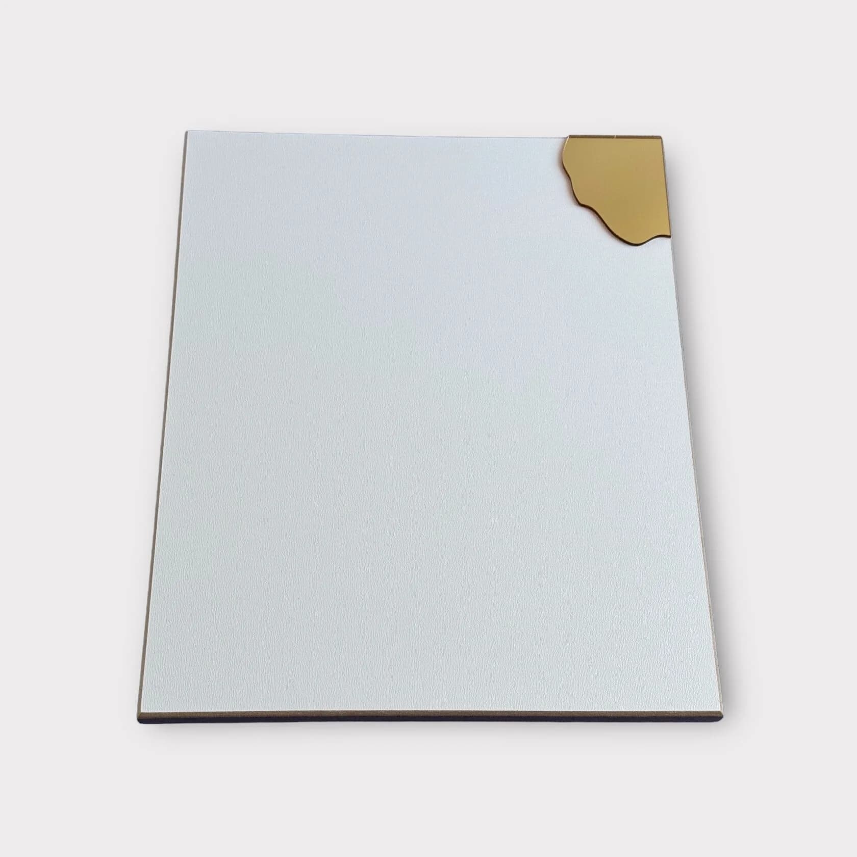 http://45.129.97.76:8000/media/media/product/1761748887.2077134.image.webp